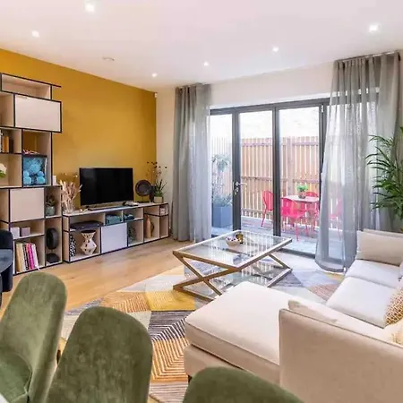 Gorgeous & Cosy Gem - King Beds Apartment
